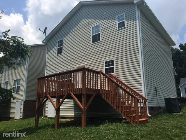 Building Photo - 4 br, 2.5 bath House - 4014 Mountainridge Dr