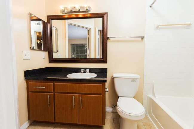 Building Photo - 409 FOUNTAINHEAD Cir