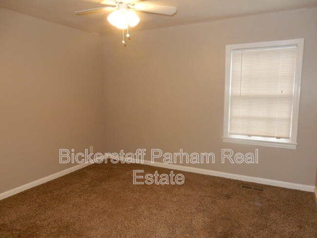 Building Photo - 6123 Warner Rd