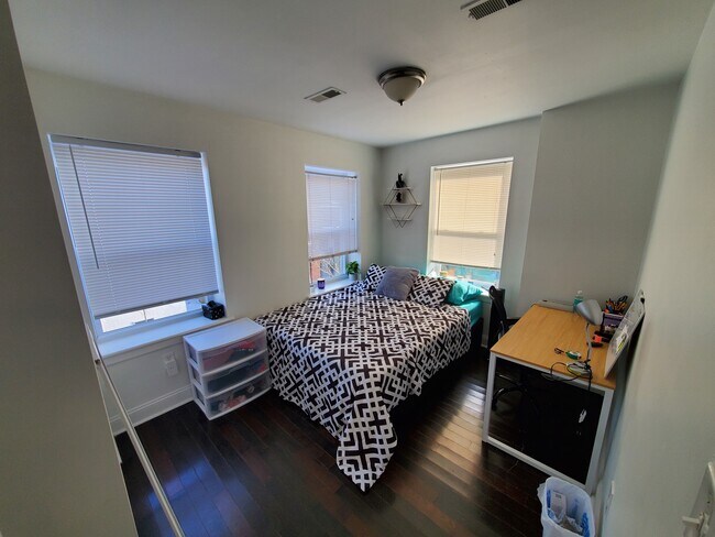 Foto del edificio - 1519 N 17th St
