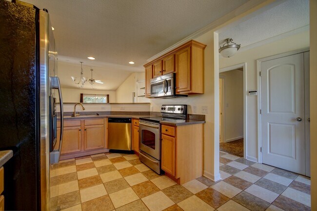 Foto del edificio - Large 2 BR, 2 BA Dual Master Suite in Boil...