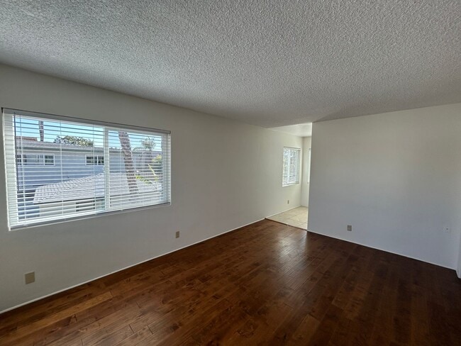 Foto del edificio - 1 Bed, 1 Bath in Central SD! Water/Trash I...