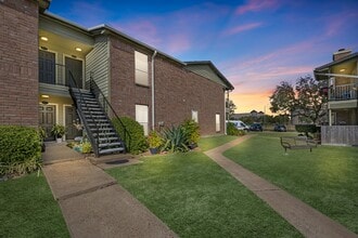 Building Photo - 18800 Egret Bay Blvd