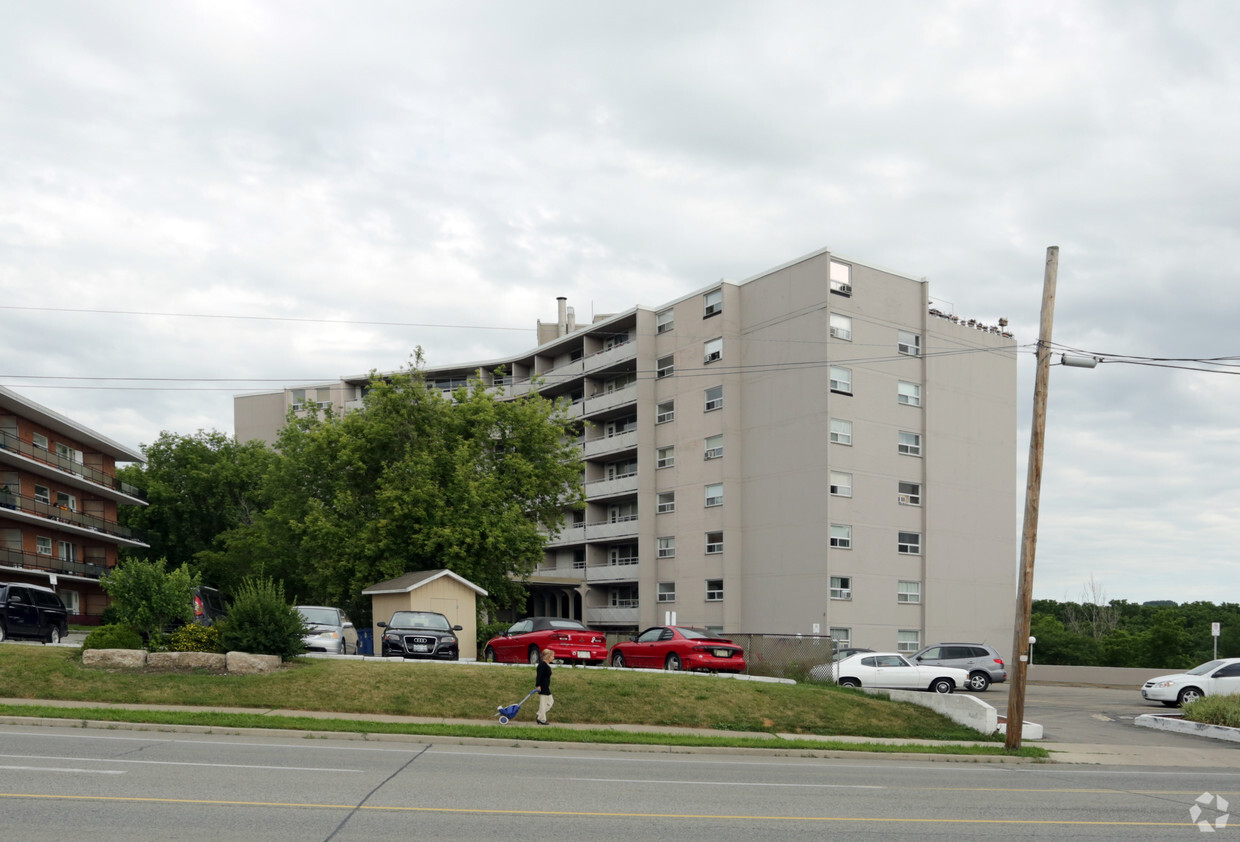 Primary Photo - Forest Hills Apartments