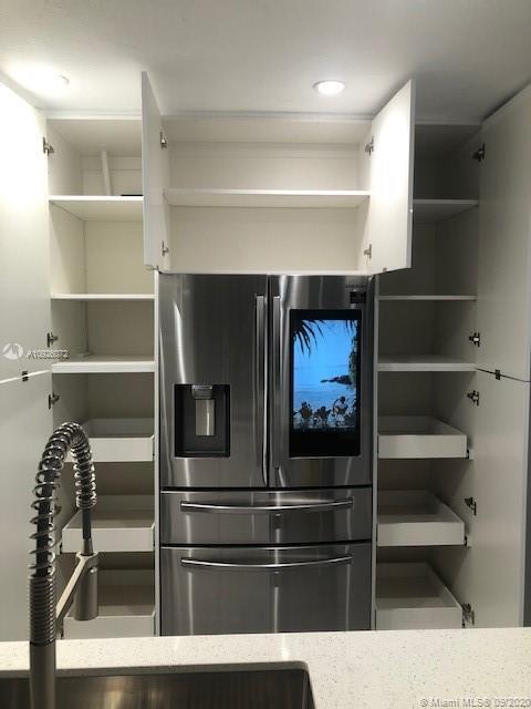 Building Photo - MARINA PARK CONDO PH I