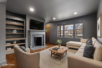 Building Photo - 114 W Park Ave