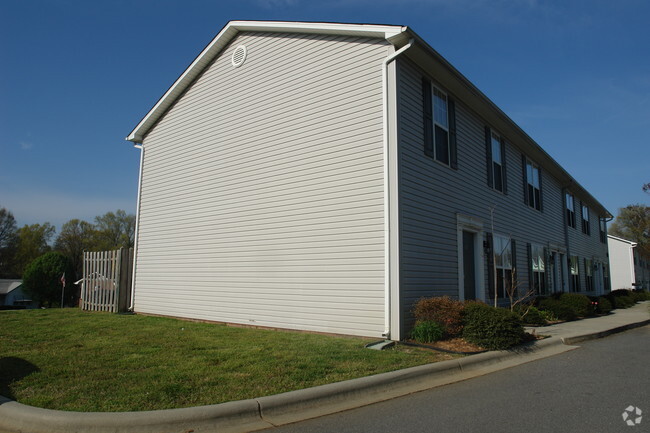 Foto del edificio - White Oak Apartments of Kannapolis, Inc.