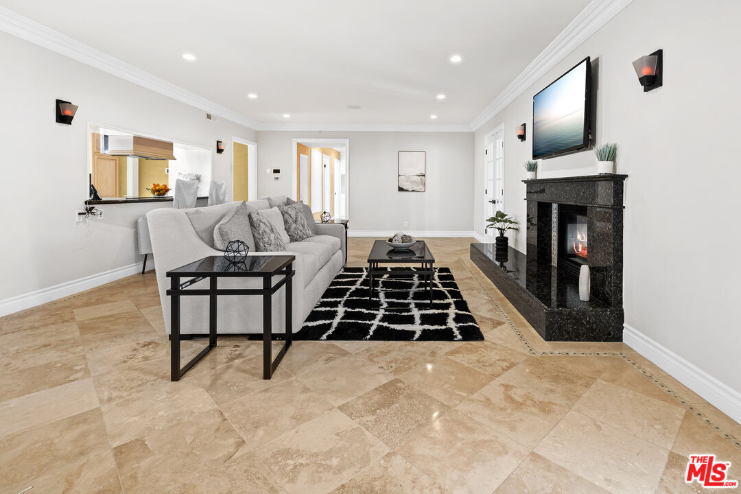 Foto principal - 2563 Hutton Dr