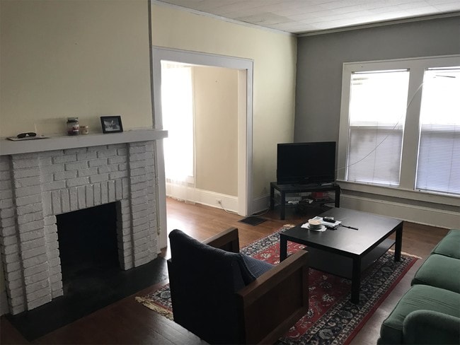 Building Photo - 1615 Kenilworth Ave