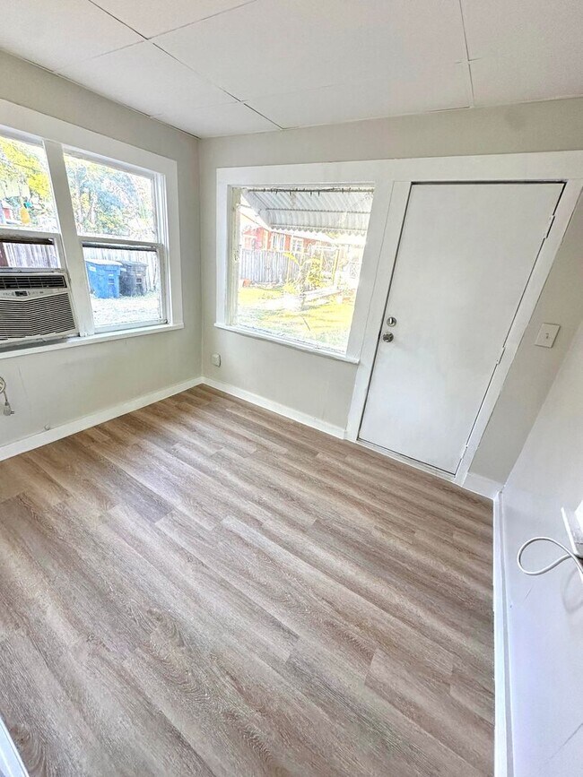 Building Photo - 404 Pennsylvania Ave