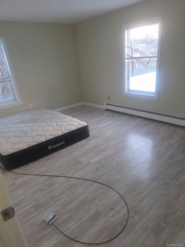 Foto del edificio - 48 Waverly Ave