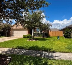Building Photo - 2213 Del Mar Dr