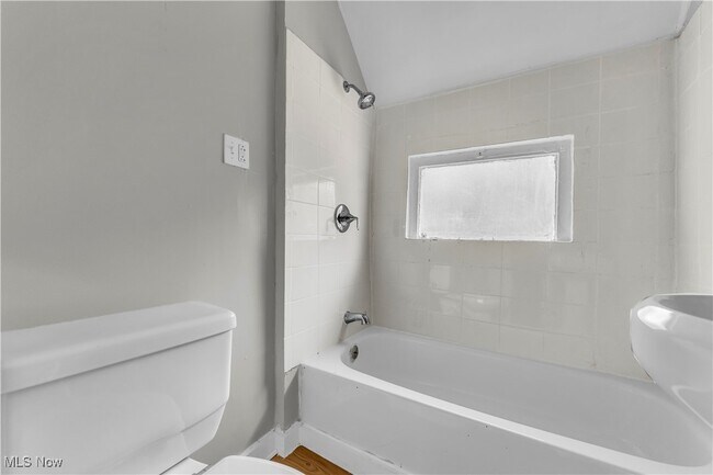Foto del edificio - 3153 W 88th St