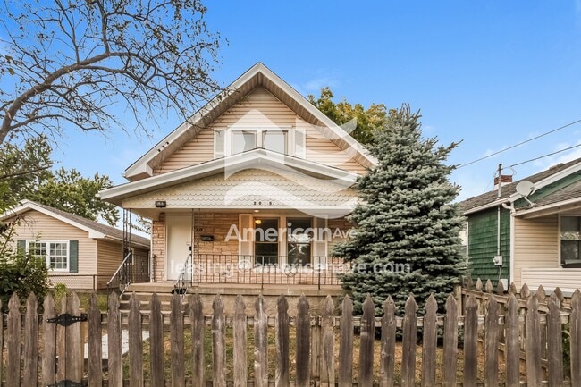 Building Photo - 2015 Sherman Ave