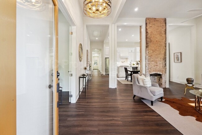 Photo - 738 Highland Ave NE House