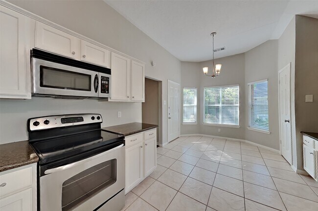Foto del edificio - 9331 Charter Pine St