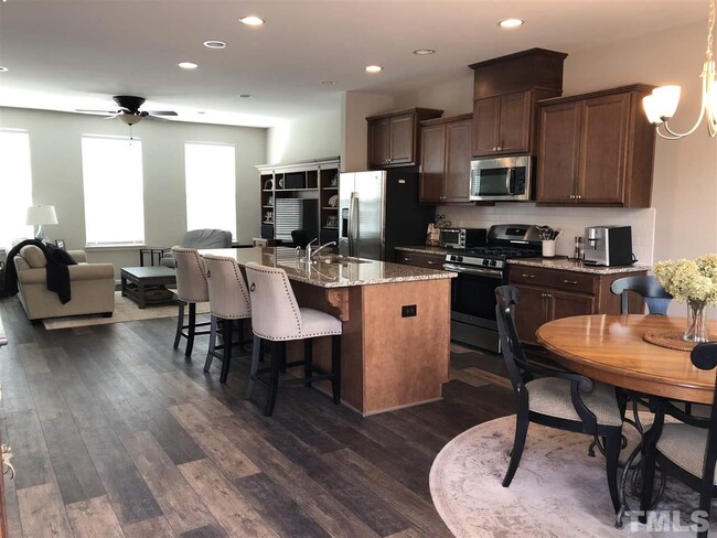Foto del edificio - 932 Dalton Ridge Pl