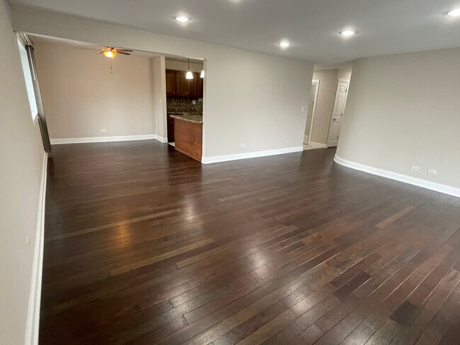 Building Photo - 2301 Beau Monde Ln