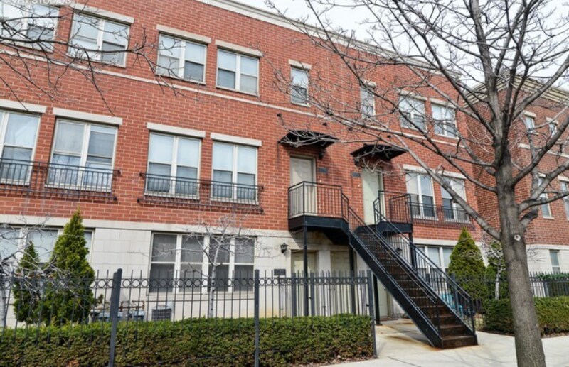 Primary Photo - 754 W Evergreen Ave