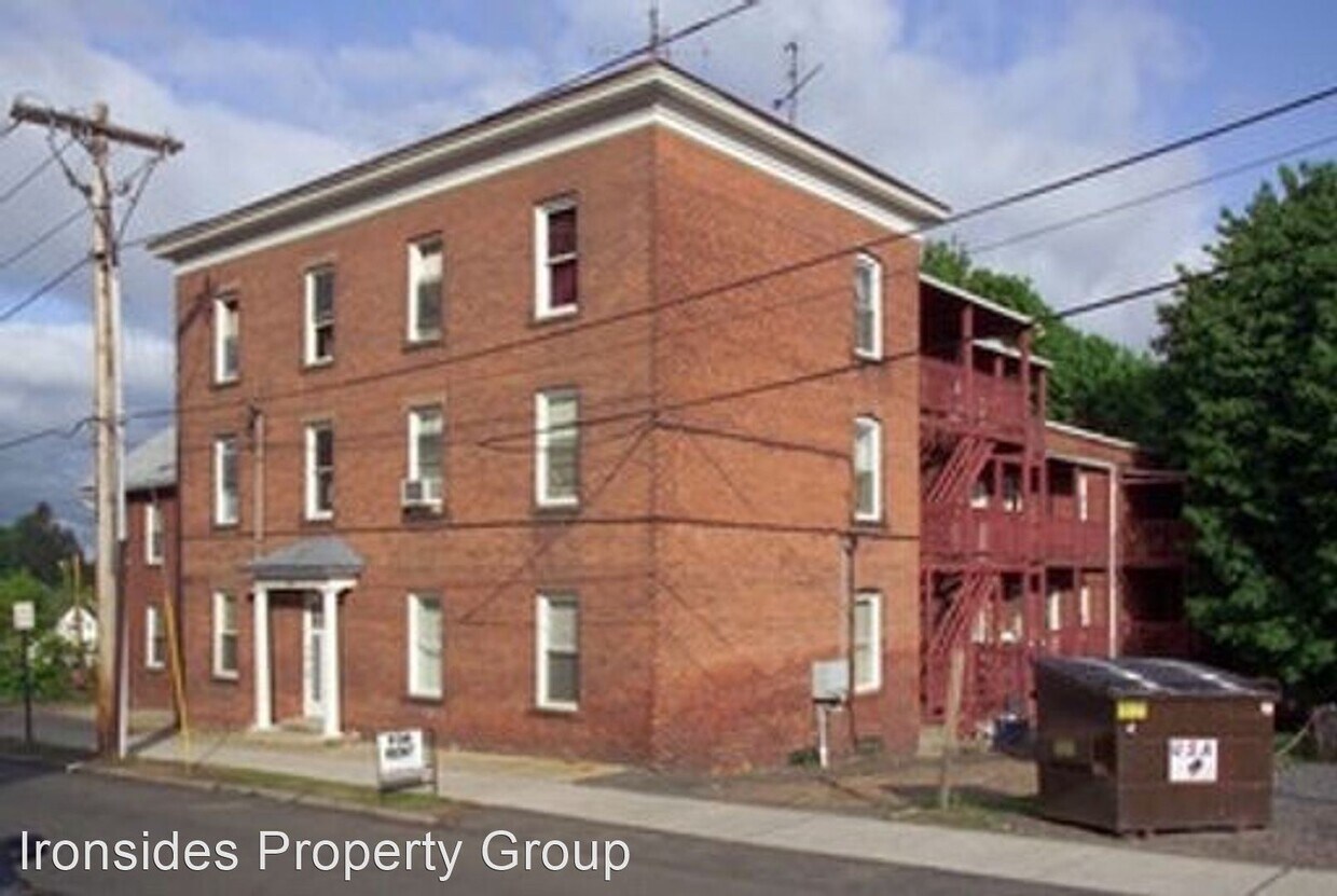 Primary Photo - 12 Chapman St