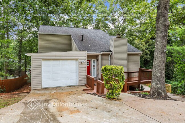 Foto del edificio - 6584 Oakwood Dr