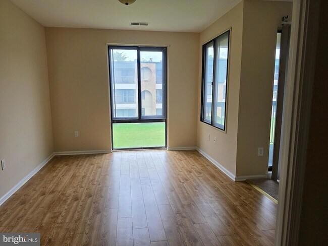 Foto del edificio - 1012-1201 Brinker Dr
