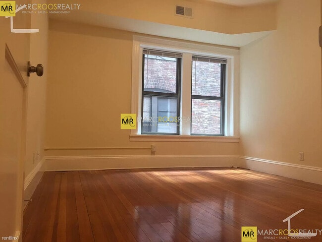 Building Photo - 1475 Beacon St