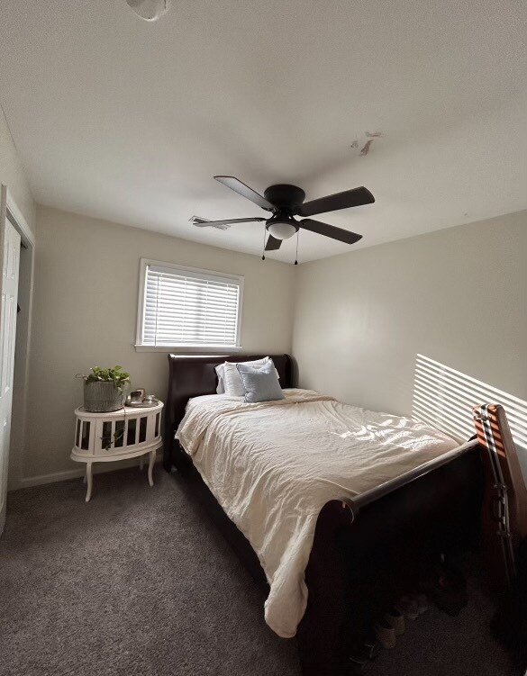 Guest room 1 - 1808 N Streamline Dr