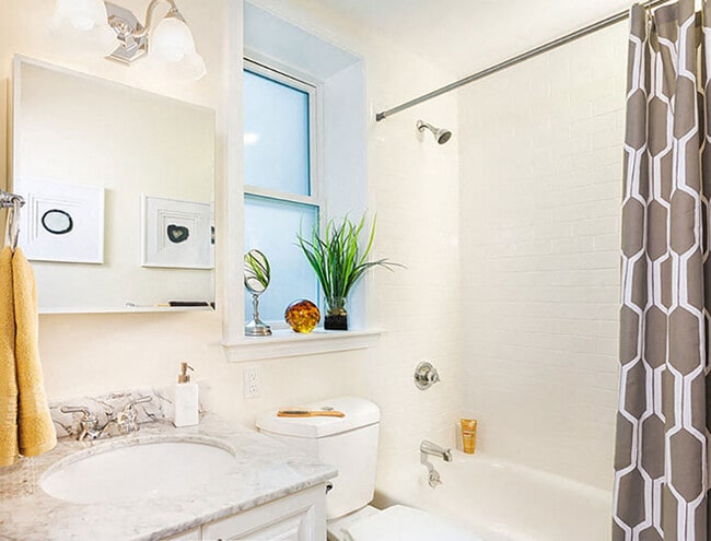 Interior Photo - CHR Cambridge - Harvard Square Communities