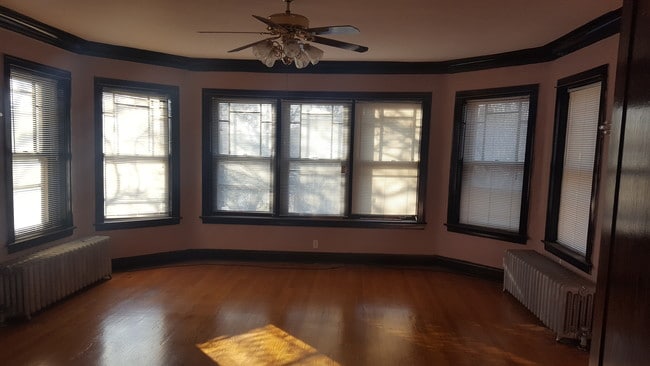 LIVING ROOM - 8057 S Sangamon St