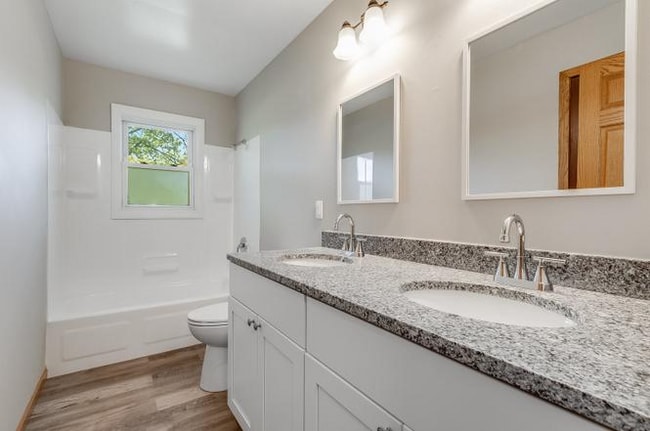 Building Photo - 2040 Blueberry Ln