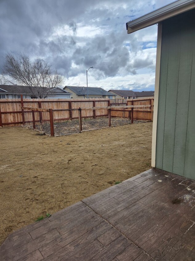 Foto principal - Large corner lot, seperate garden and dog ...
