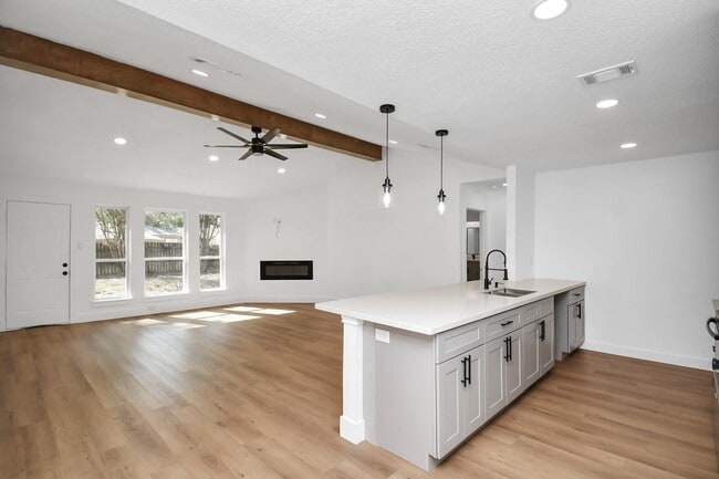 Foto del edificio - 4414 Enchantedgate Dr