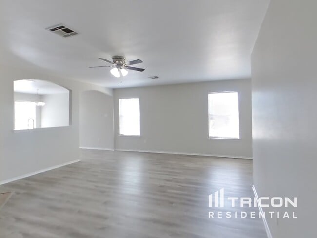 Building Photo - 228 Fall Creek Dr