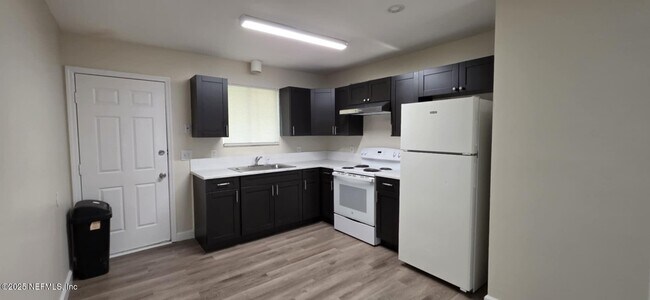 Foto del edificio - 5343 Westchase Ct