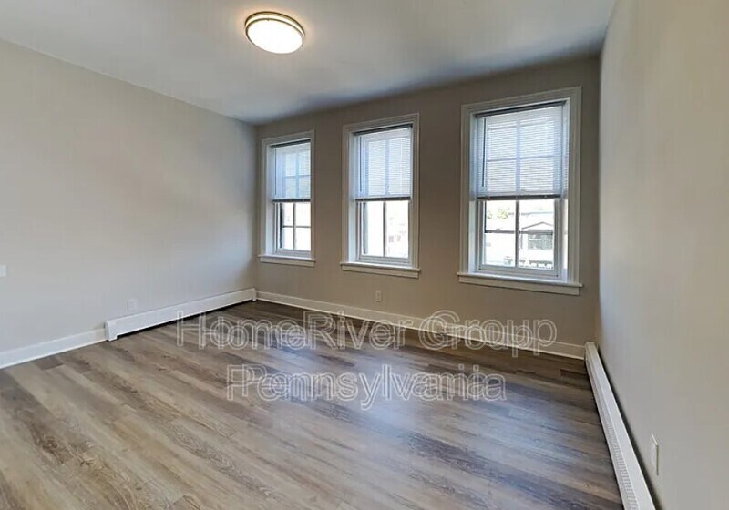 Primary Photo - 253-255 North St