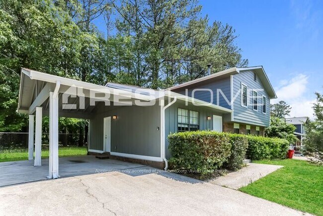 Foto del edificio - 7904 Stanebrook Dr