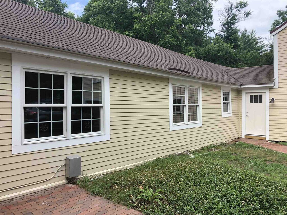 Primary Photo - 159 Exeter Rd