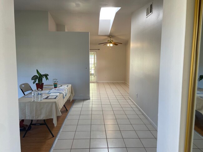 Foto del edificio - 13036 Sunbird Dr