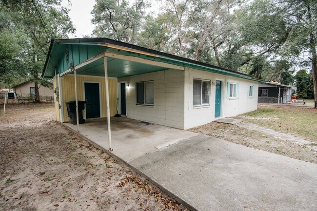 Foto del edificio - 3 bed 1 bath single family home