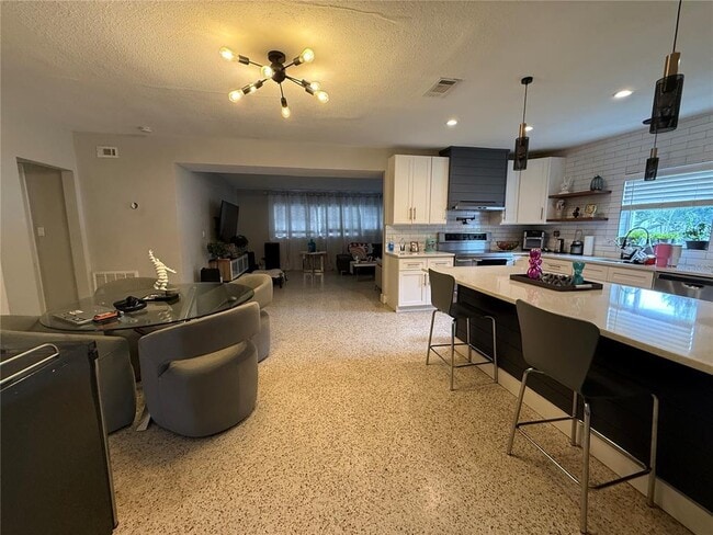 Foto del edificio - 402 Doolittle St