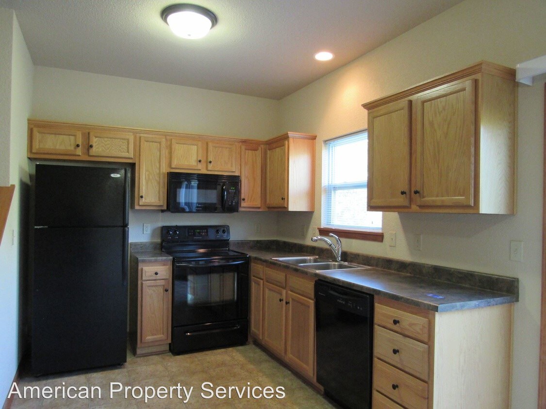 Primary Photo - 2 br, 1.5 bath House - 822 Oakbrook Pl