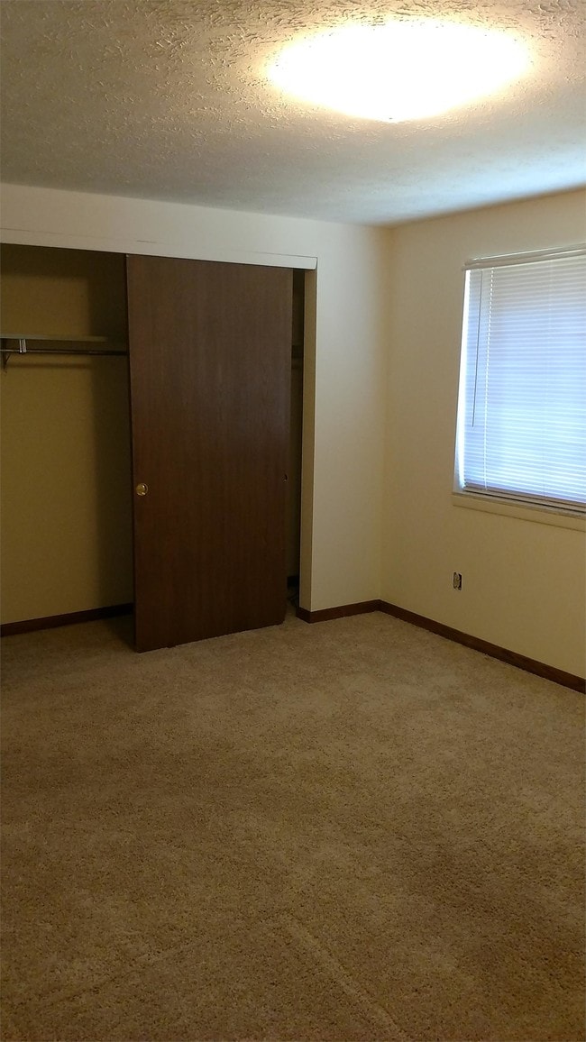 Building Photo - 2988 Willowood Dr