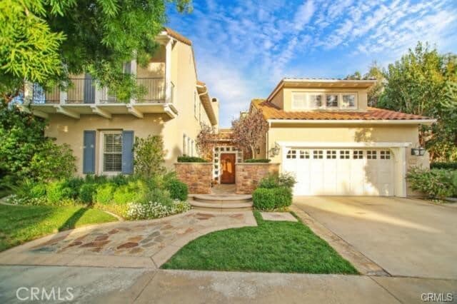 Building Photo - 38 Lemans