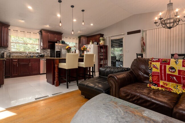 Foto del edificio - 1804 Westridge Dr