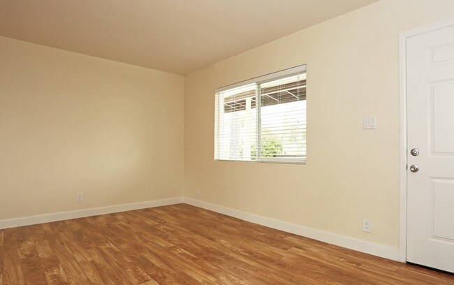 Building Photo - 4120 N 45th Pl