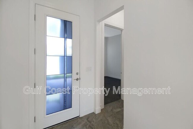 Foto del edificio - 17212 Luminous Ave