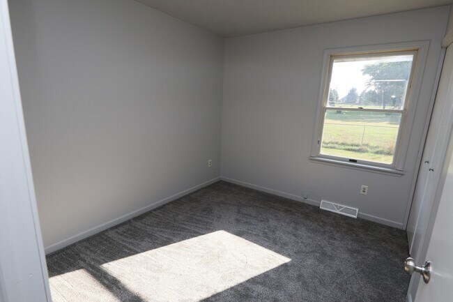 Foto del edificio - Nice, Recently Renovated 2-Bedroom Duplex ...