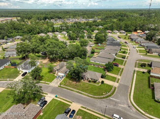 Building Photo - 13629 Hidden Oaks Dr.
