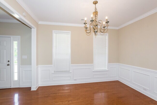 Foto del edificio - 2645 Winding River Dr